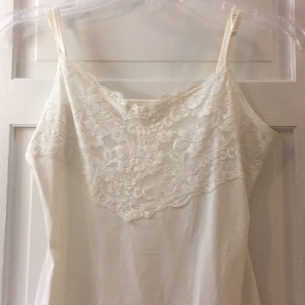 White lace stretchy cami